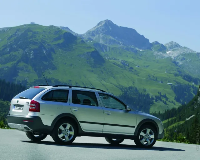 Skoda Octavia A5 Combi Scout 2007 station wagon — 12