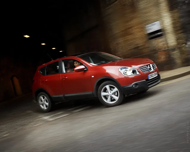 Nissan Qashqai 2006 кросовер — 16