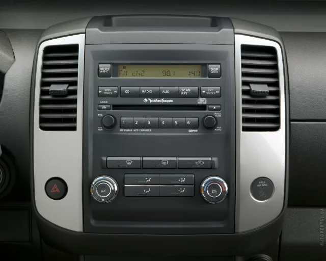 Nissan Xterra 4.0 MT X — 5