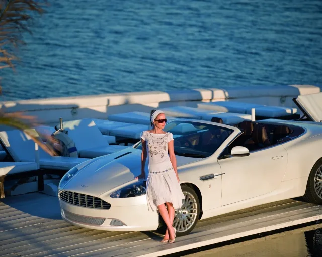 Aston Martin DB9 Volante (Астон Мартин ДБ9 Волант) кабриолет — 8