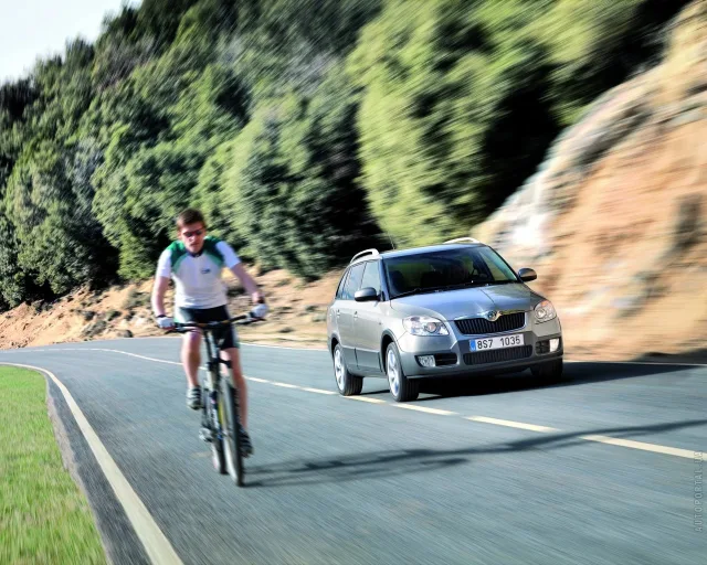 Skoda Fabia Scout 2008 універсал — 12