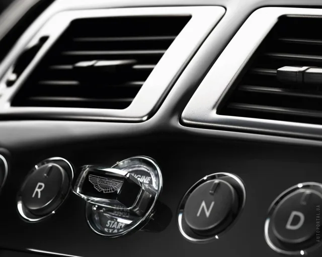 Aston Martin DB9 (Астон Мартин ДБ9) купе — 2