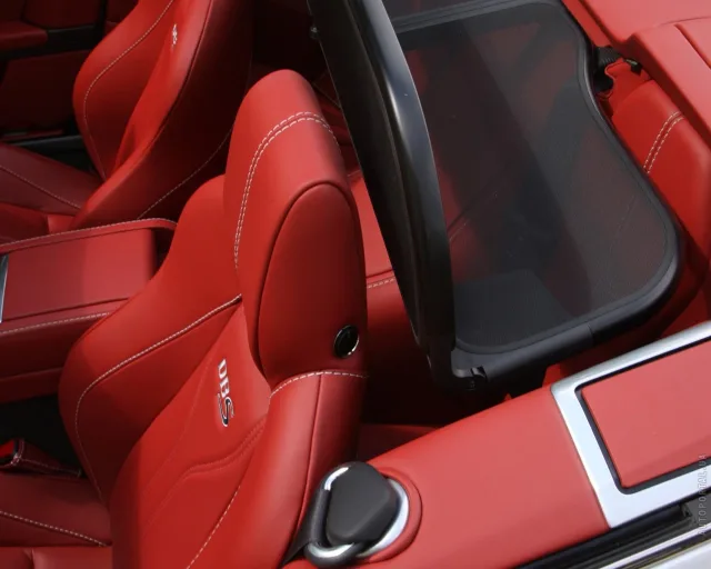 Aston Martin DBS Volante convertible — 5