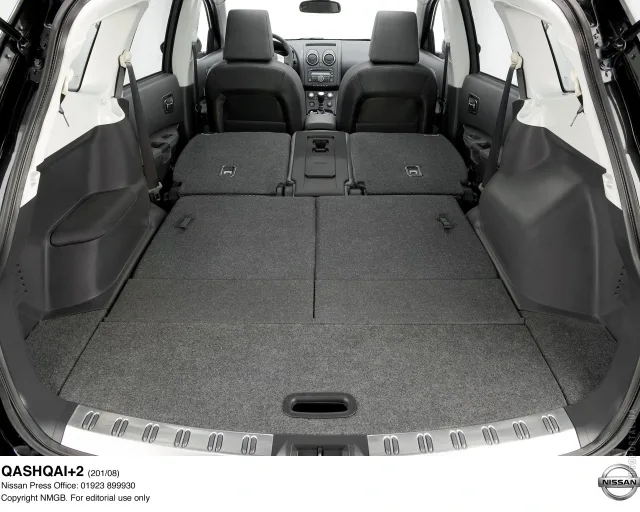 Nissan Qashqai+2 2.0 MT Tekna Pack+ — 3