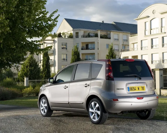 Nissan Note 1.6 AT Silver Edition — 19