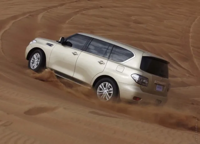 Nissan Patrol позашляховик — 8