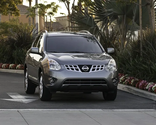 Nissan Rogue (Ниссан Рог) кроссовер — 16
