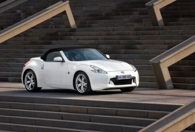 Nissan 370Z Roadster кабріолет — 14