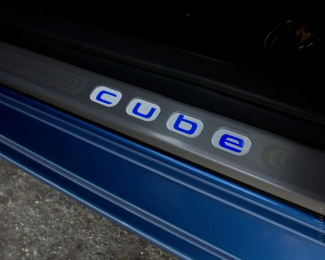 Nissan Cube мікроавтобус — 6