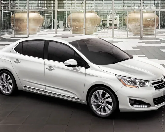 Citroen C4 L sedan — 7