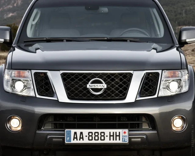 Nissan Pathfinder 2008 позашляховик — 22