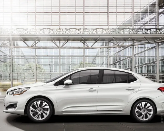 Citroen C4 L sedan — 8