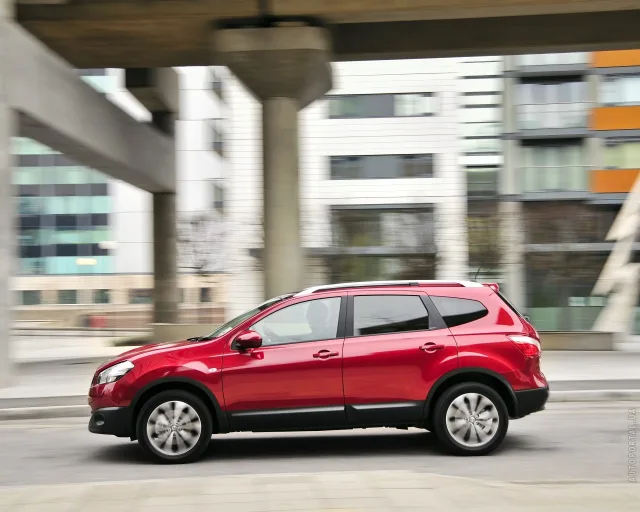 Nissan Qashqai+2 2.0 MT XE — 16