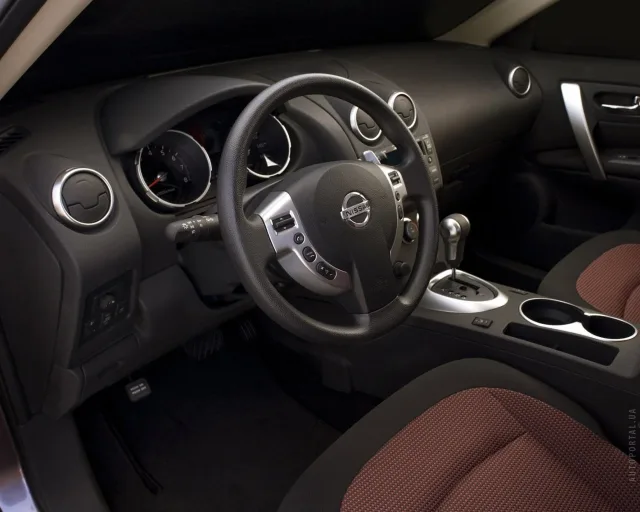 Nissan Rogue 2.5 AT — 3
