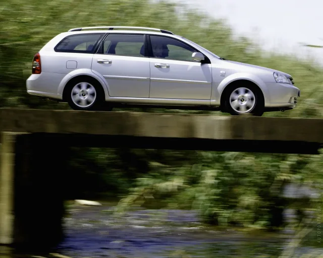 Chevrolet Lacetti 1.8 AT CDX — 11
