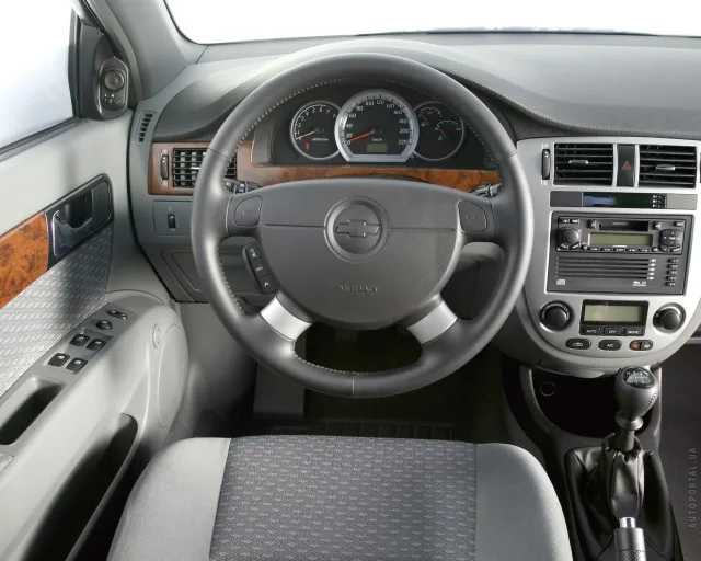 Chevrolet Lacetti (Шевроле Лачетти) cедан — 2