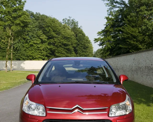 Citroen C4 купе — 10