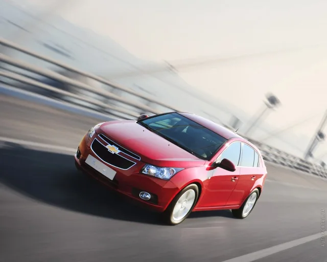 Chevrolet Cruze хетчбек — 19