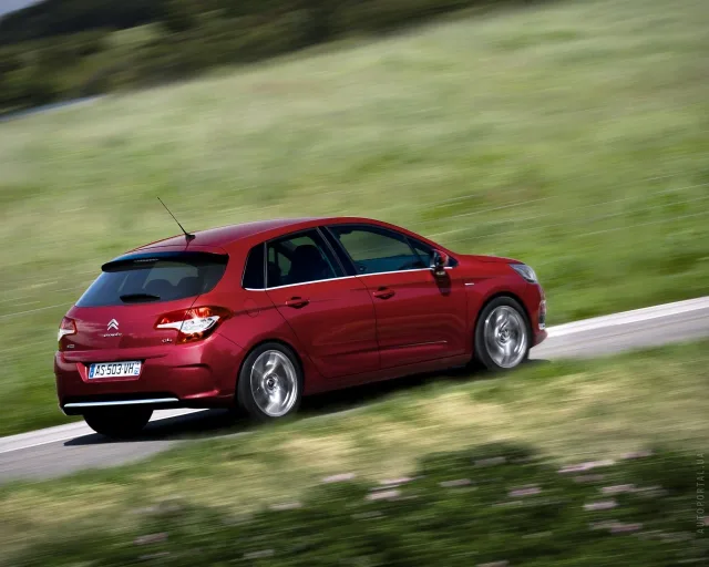 Citroen C4 1.6D MT Attraction — 13