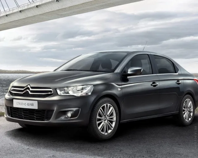 Citroen C-Elysee 1.2 MT Attraction — 5