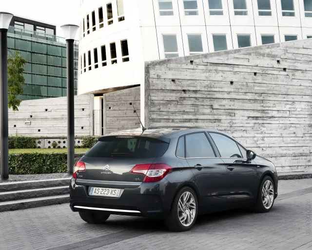 Citroen C4 1.6D MT Attraction — 6
