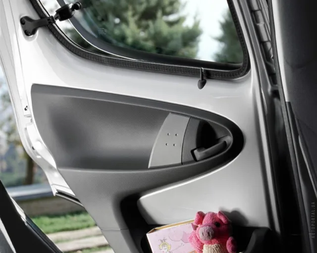 Citroen C1 2005 3-дверний хетчбек — 2