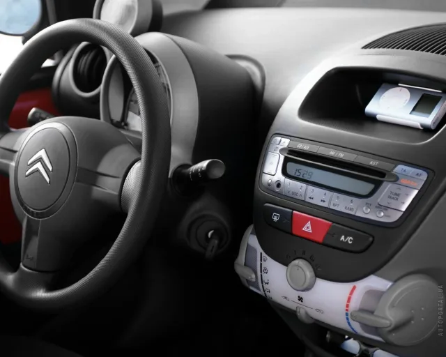 Citroen C1 2005 3-дверний хетчбек — 10
