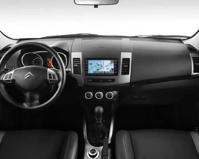 Citroen C-Crosser (Ситроен С-Кроссер) кроссовер — 23