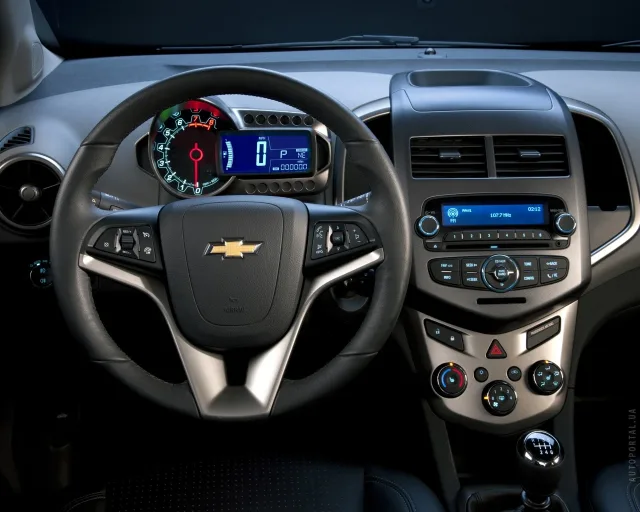Chevrolet Aveo 2012 (Шевроле Авео) 5-ти дверный хэтчбек — 13