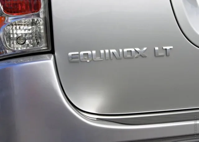 Chevrolet Equinox кросовер — 22