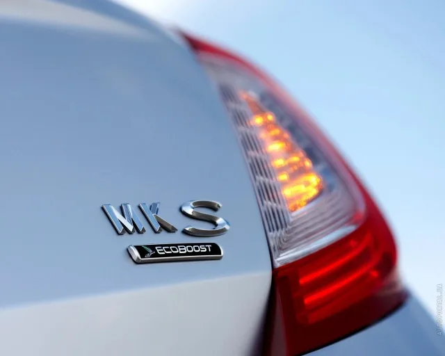 Lincoln MKS 3.5 AT AWD — 16