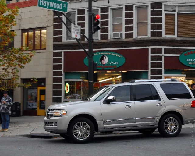 Lincoln Navigator 5.4 AT 4x4 — 9