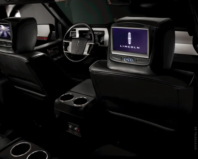 Lincoln Navigator 5.4 AT 4x4 — 3
