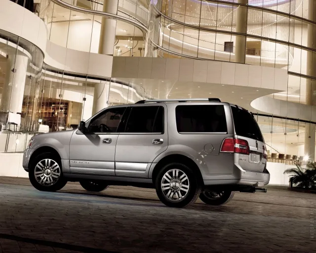 Lincoln Navigator 5.4 AT 4x4 — 19