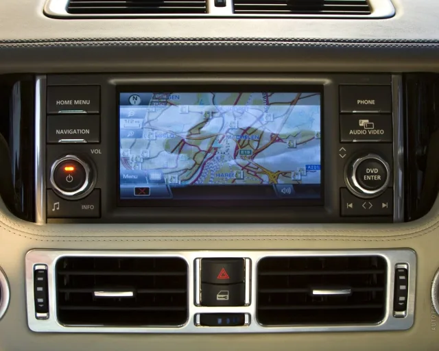 Land Rover Range Rover 2009 позашляховик — 9