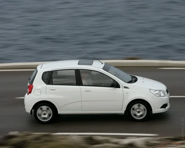 Chevrolet Aveo (Шевроле Авео) 5-ти дверный хэтчбек — 24