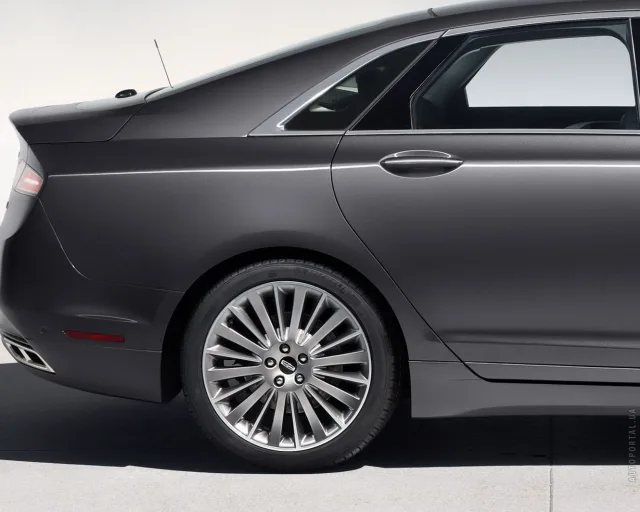 Lincoln MKZ 3.5 AT — 22