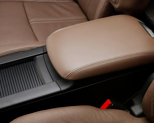 Lincoln MKT (Линкольн МКТ) кроссовер — 3