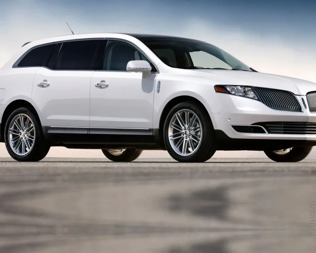 Lincoln MKT (Линкольн МКТ) кроссовер — 18