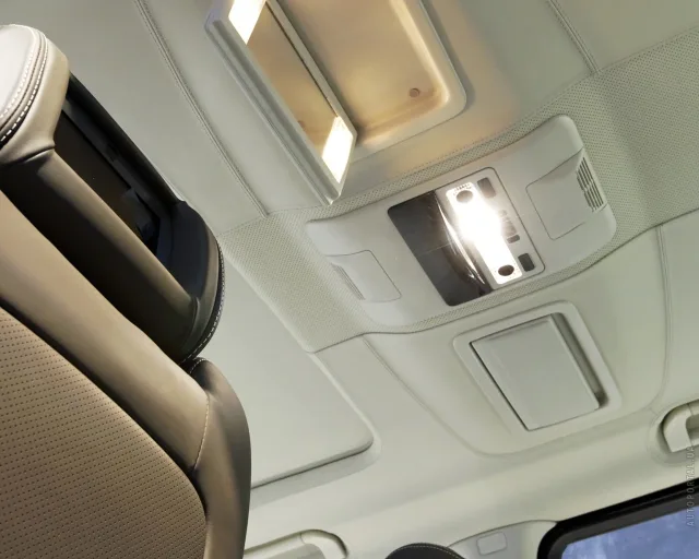 Land Rover Range Rover 2009 позашляховик — 18