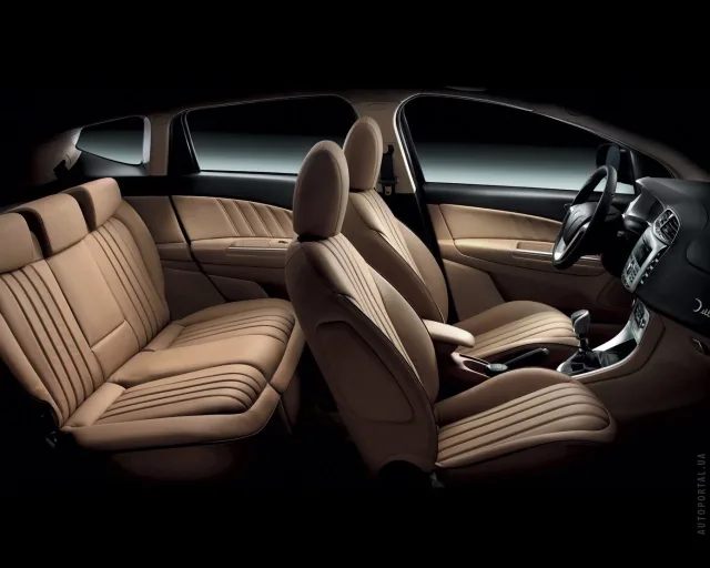 Lancia Delta (Лянча Дельта) хэтчбек — 6