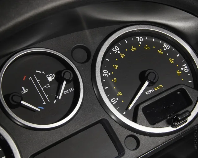 Land Rover Defender 110 2012 (Ленд Ровер Дефендер) внедорожник — 2