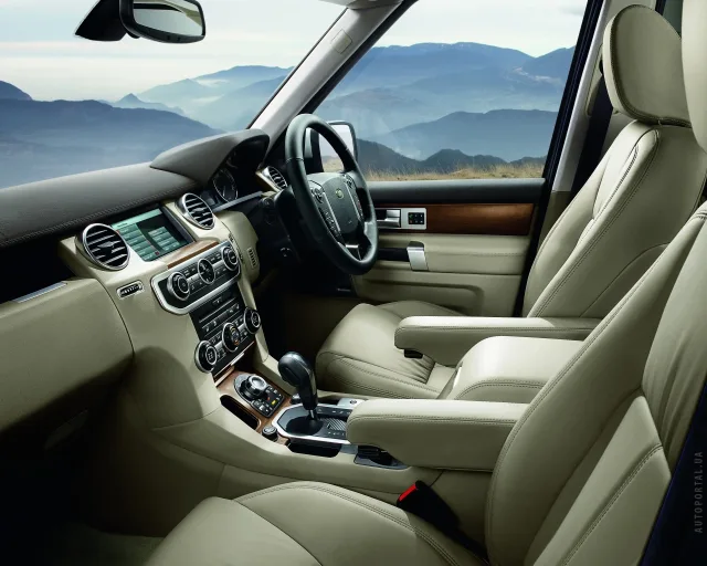 Land Rover Discovery 4 SUV — 3