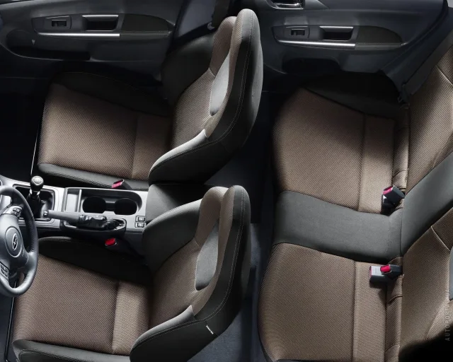 Subaru Impreza XV 2010 (Субару Импреза ХВ) хэтчбек — 6