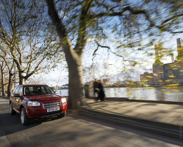 Land Rover Freelander 2 2.2D MT E — 19