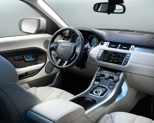 Land Rover Evoque 2011 тридверний кросовер — 4