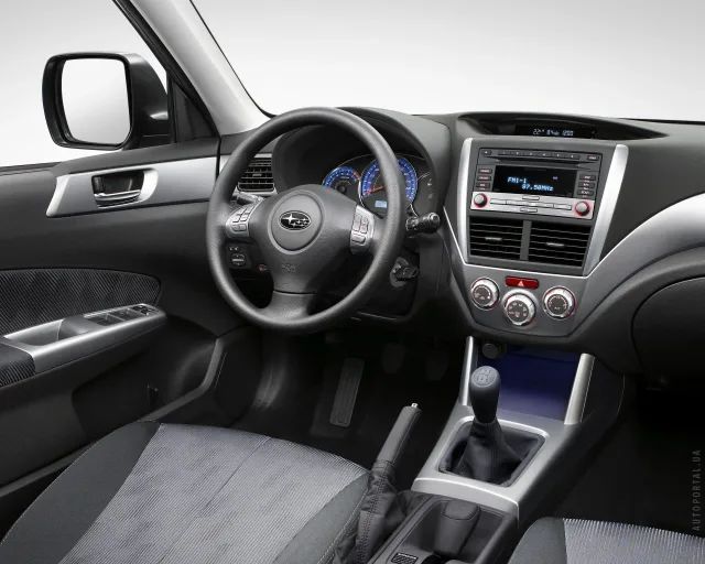Subaru Forester 2.5 MT VR — 3