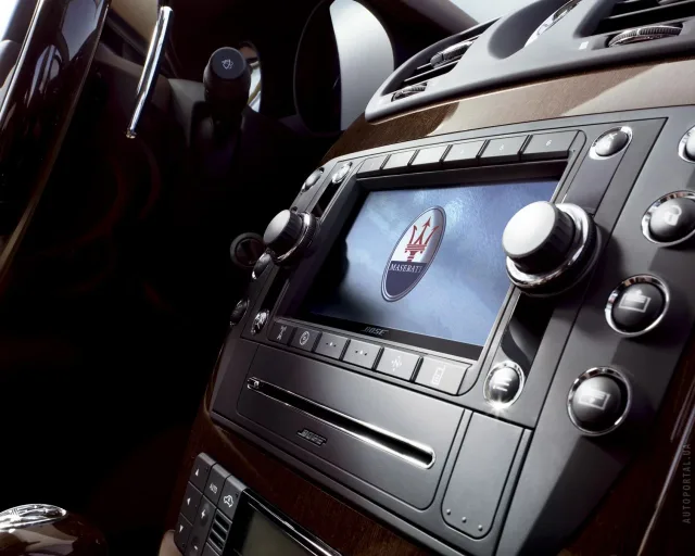 Maserati Quattroporte 2008 sedan — 7