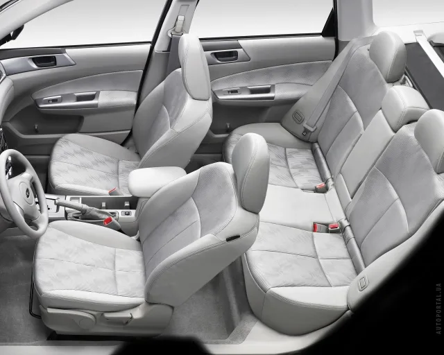 Subaru Forester 2.5 MT VR — 11