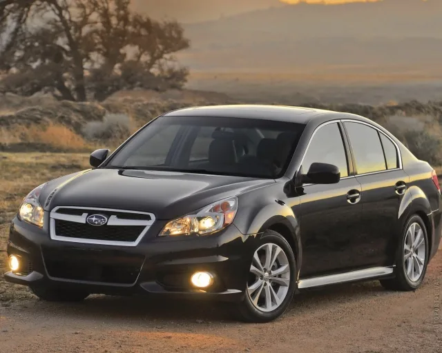 Subaru Legacy 2.5 FB MT base — 11